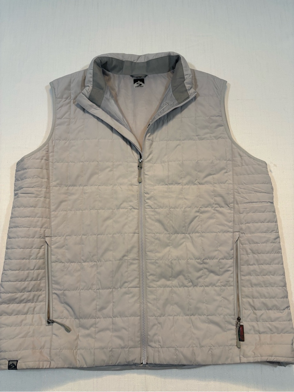 Storm creek Men's Light Gray Quilted Zip-Up Vest